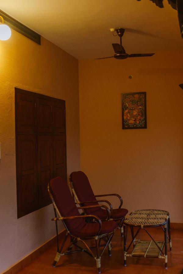 Canalview Private Cottage Azhikkal Ayiram Thengu Panmana Exterior foto